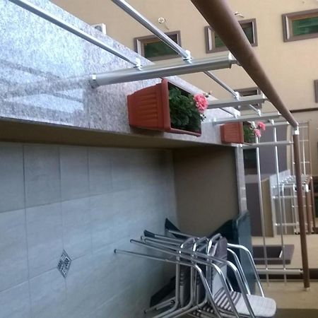 Apartamenti Zhelezovi Pomorie Exterior photo