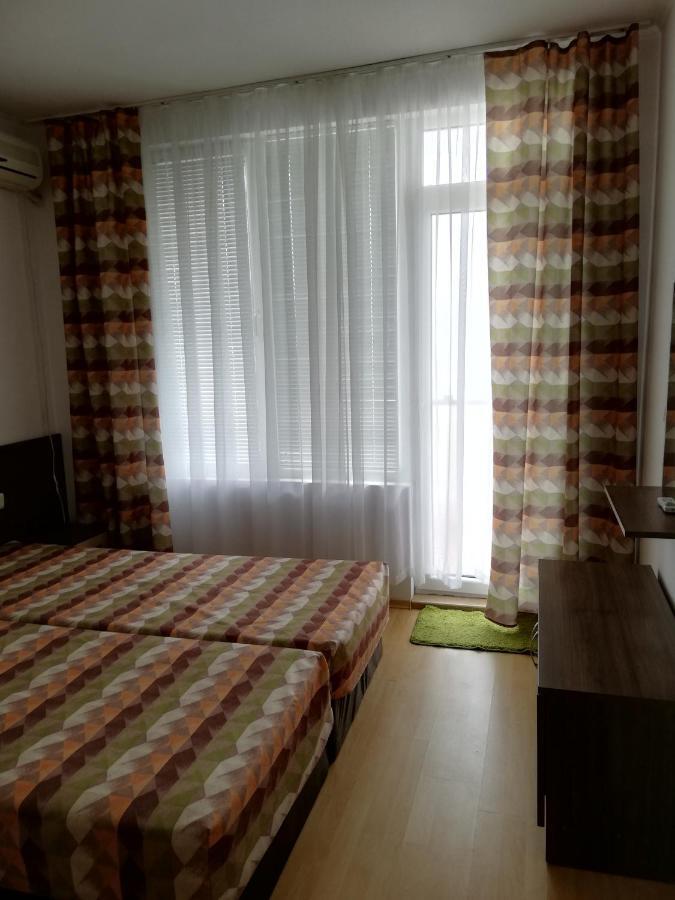 Apartamenti Zhelezovi Pomorie Exterior photo