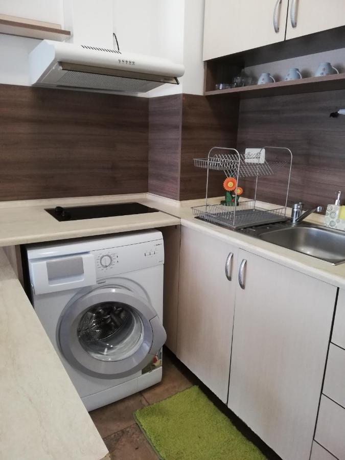 Apartamenti Zhelezovi Pomorie Exterior photo